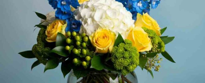Love and Romance Flower Arrangement w/Hydrangea and Roses,